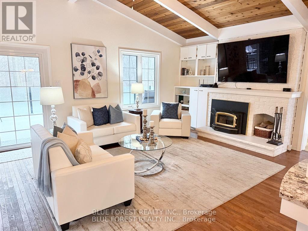 5721 Marion Street, Thames Centre, Ontario  N0L 1G4 - Photo 9 - X12322705