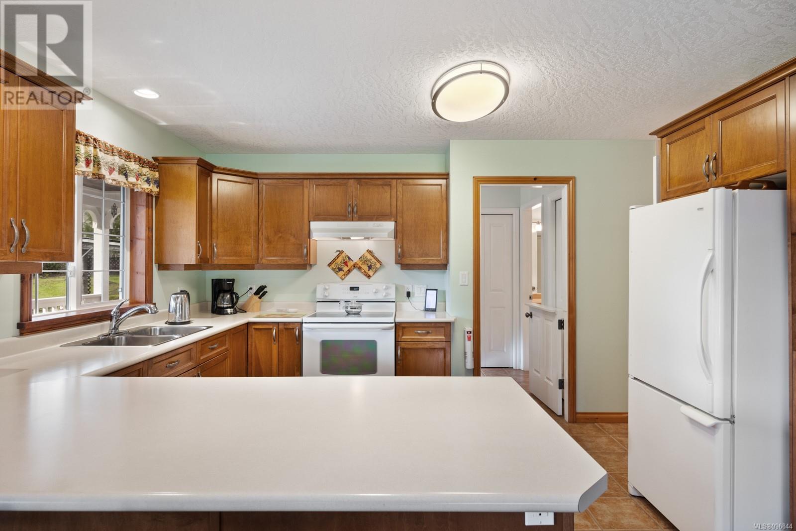 1535 Baikie Rd, Denman Island, British Columbia  V0R 1T0 - Photo 17 - 996844