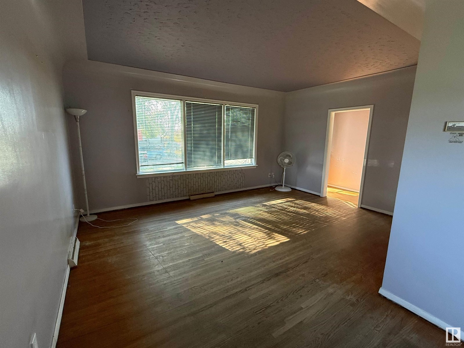 12425 126 St Nw, Edmonton, Alberta  T5L 0X2 - Photo 4 - E4451086
