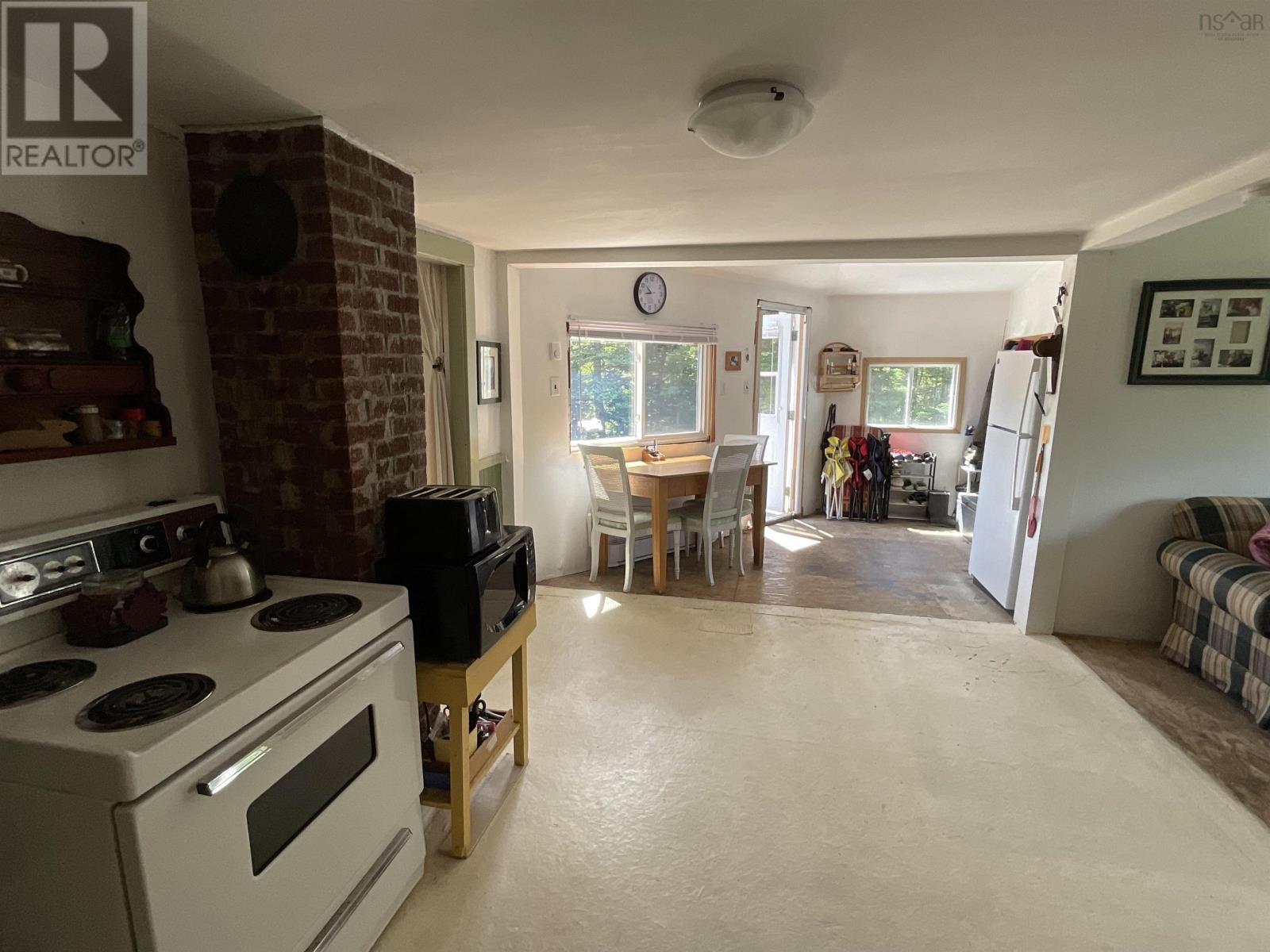 70 Gerrior Road, Larrys River, Nova Scotia  B0H 1T0 - Photo 8 - 202519494