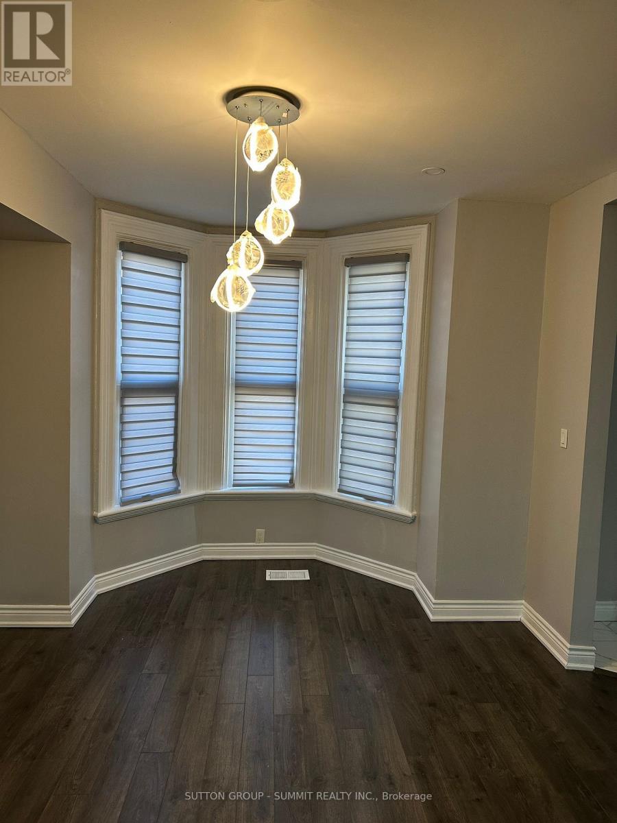 10 Pearl Street, Brantford, Ontario  N3T 3N4 - Photo 2 - X12322695
