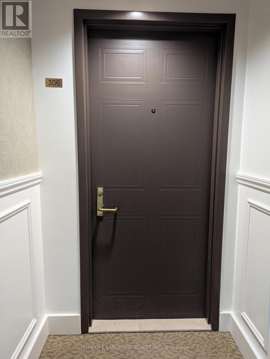 306 - 265 Westcourt Place, Waterloo, Ontario  N2L 6E4 - Photo 2 - X12322700