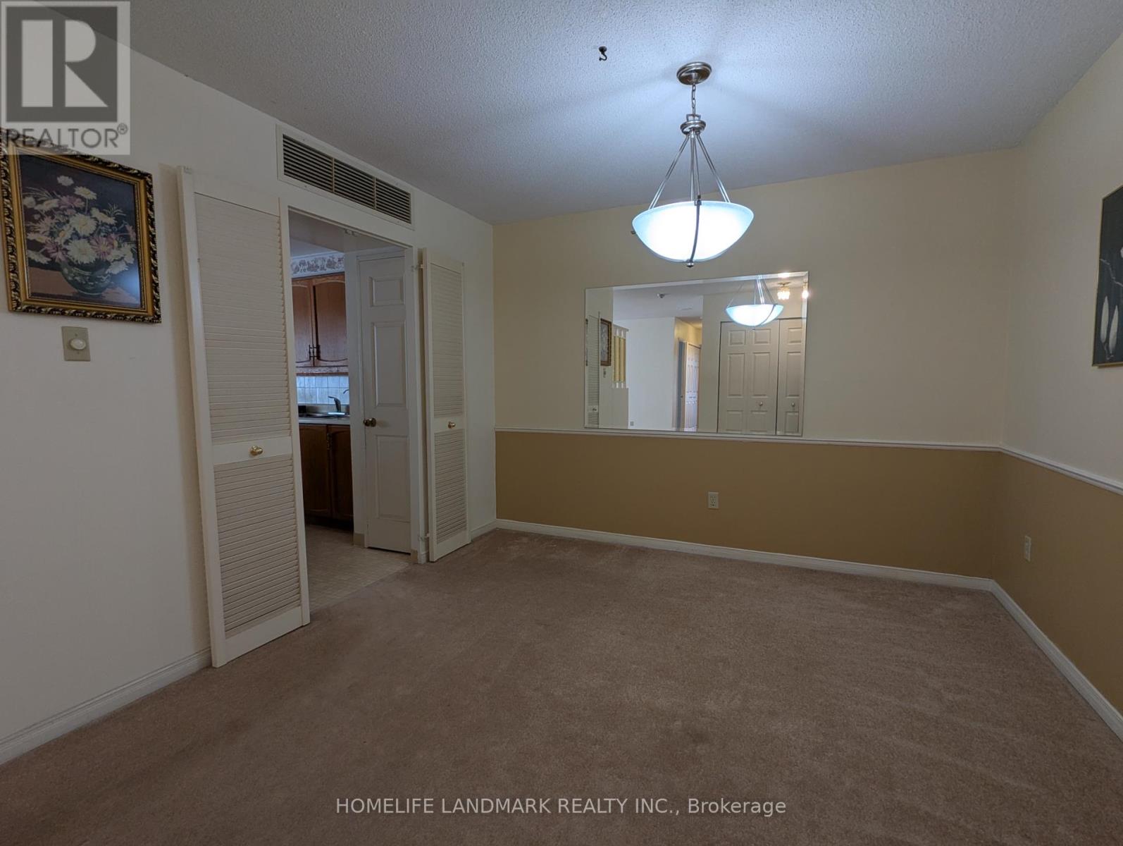 306 - 265 Westcourt Place, Waterloo, Ontario  N2L 6E4 - Photo 4 - X12322700