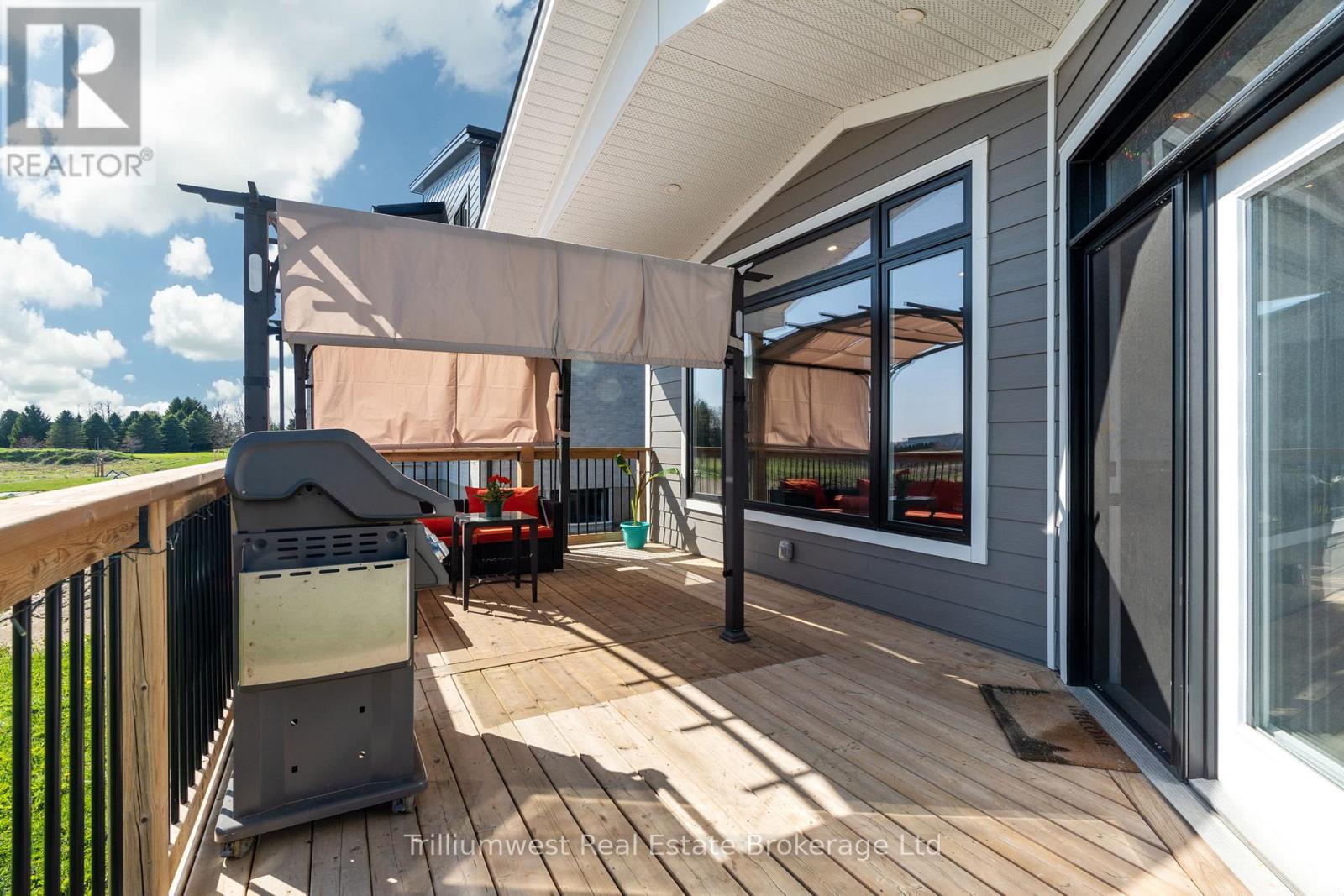 155 Mcleod Street, North Middlesex, Ontario  N0M 2K0 - Photo 40 - X12227872