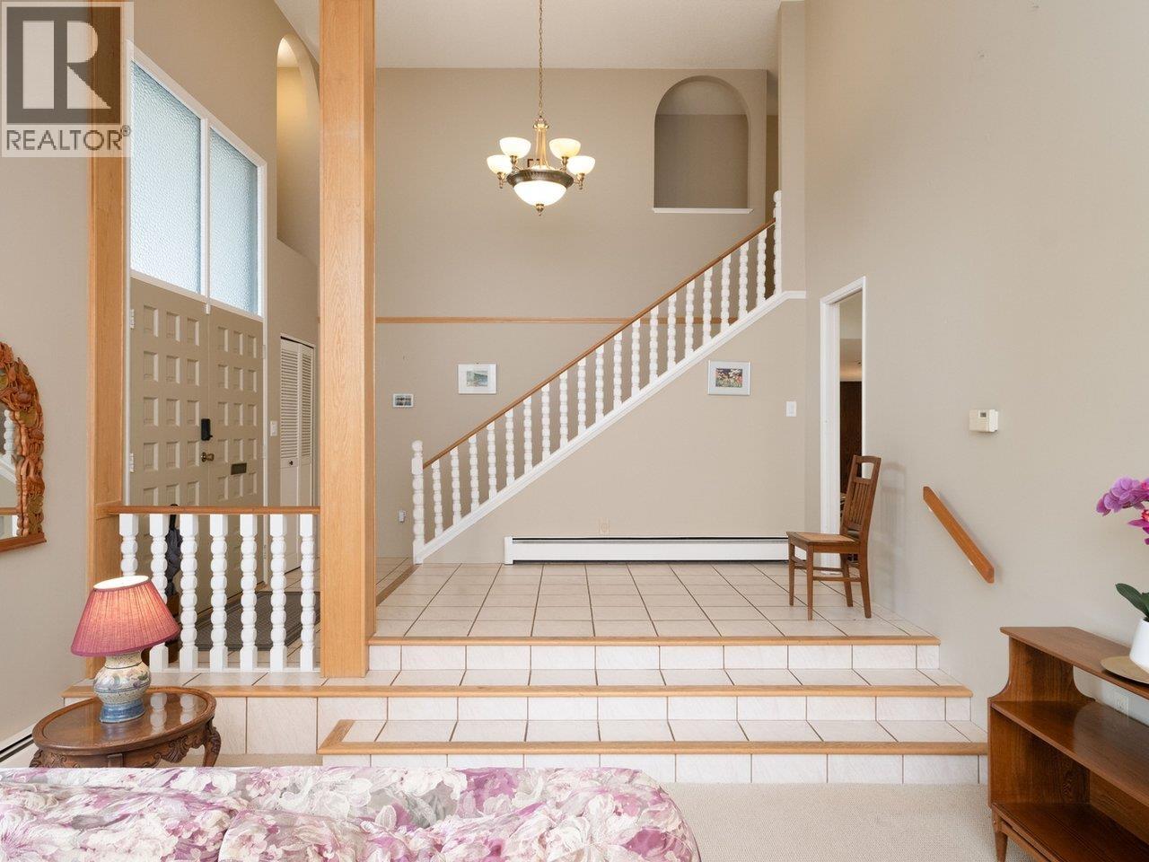 375 Fairway Drive, North Vancouver, British Columbia  V7G 1L4 - Photo 6 - R3022584