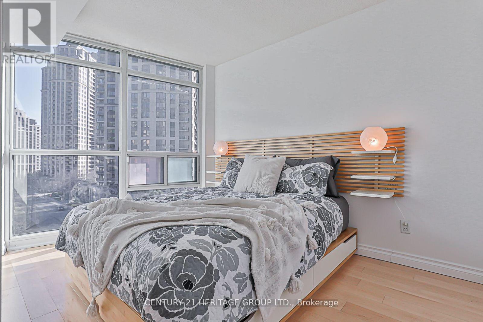 701 - 30 Harrison Garden Boulevard, Toronto, Ontario  M2N 7A9 - Photo 8 - C12113123