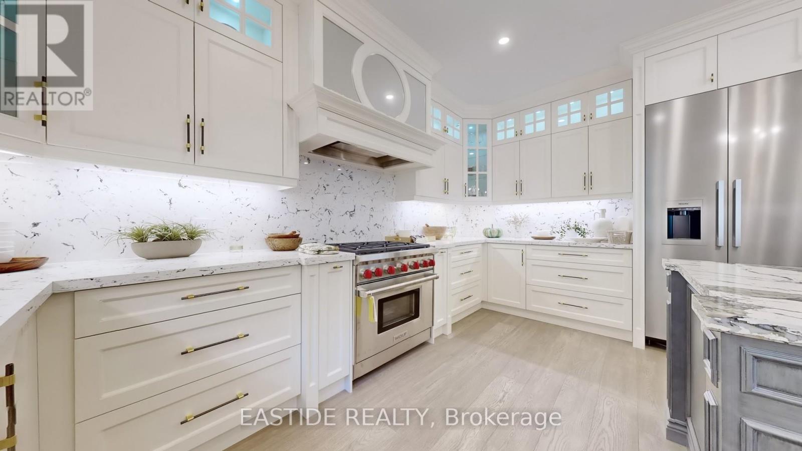 431 Fourth Line, Oakville, Ontario  L6L 5A5 - Photo 13 - W12186366