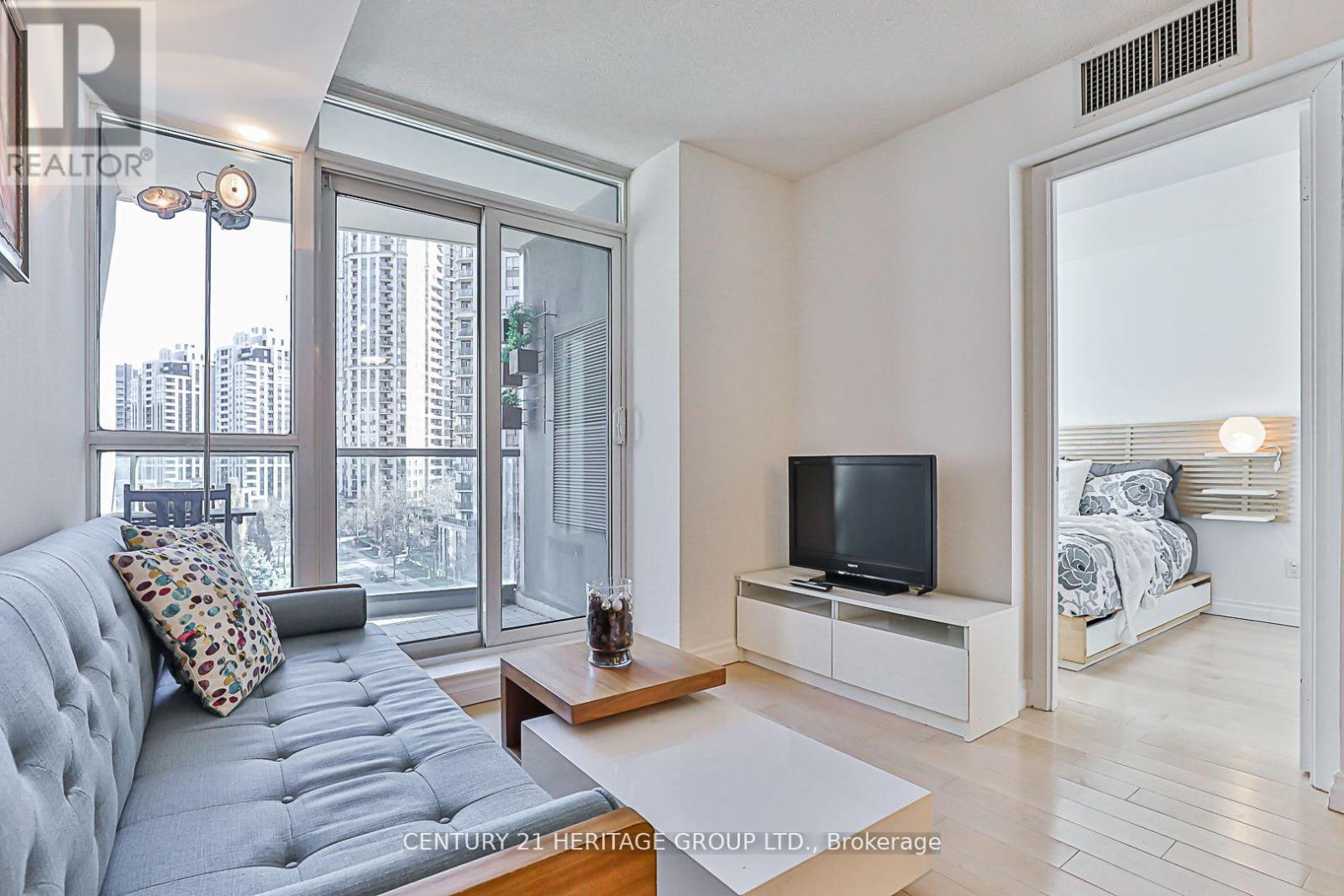 701 - 30 Harrison Garden Boulevard, Toronto, Ontario  M2N 7A9 - Photo 7 - C12113123