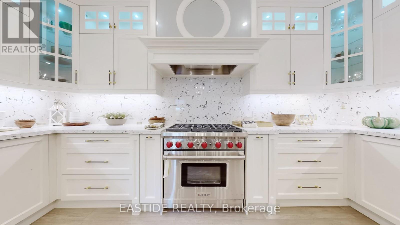 431 Fourth Line, Oakville, Ontario  L6L 5A5 - Photo 15 - W12186366
