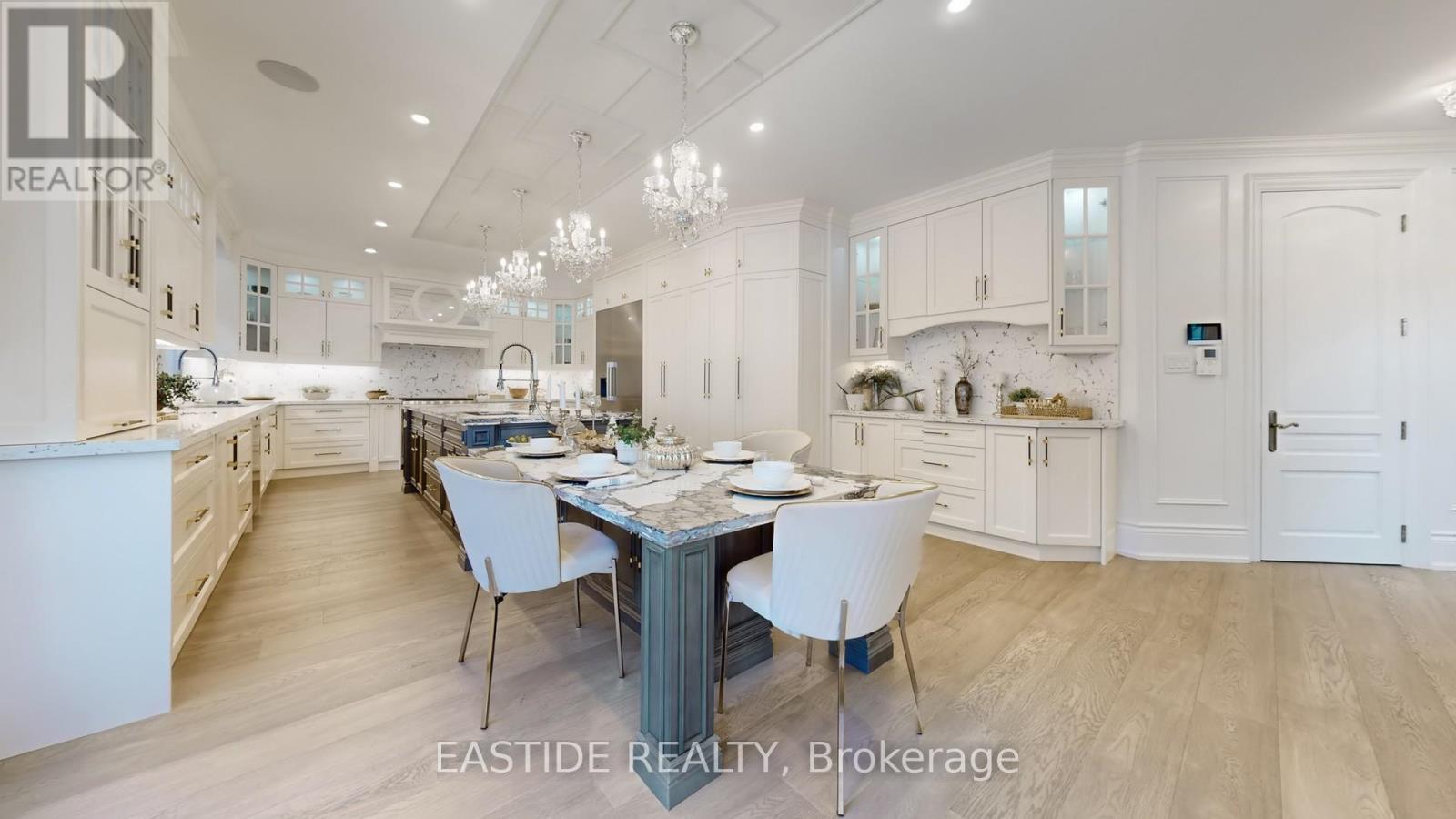 431 Fourth Line, Oakville, Ontario  L6L 5A5 - Photo 17 - W12186366