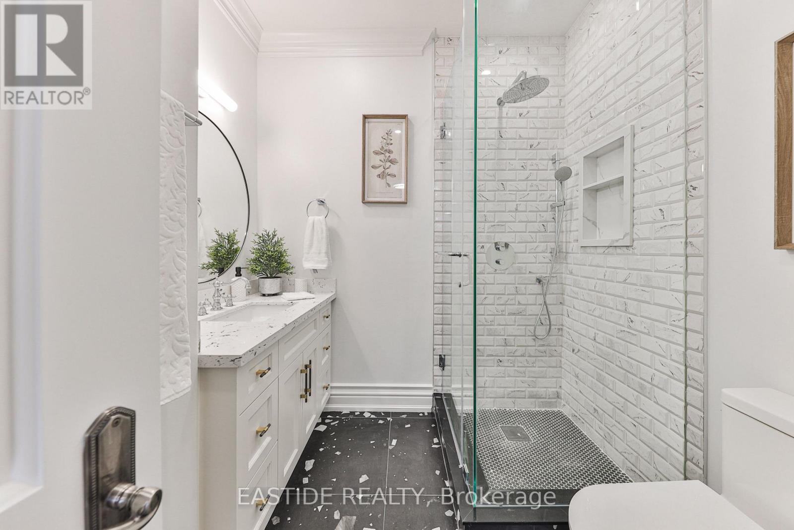 431 Fourth Line, Oakville, Ontario  L6L 5A5 - Photo 24 - W12186366