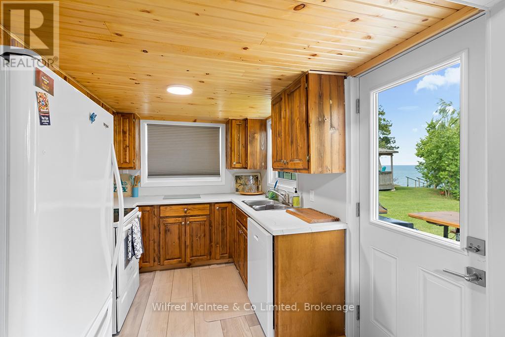 489 Bruce Road 13, Native Leased Lands, Ontario  N0H 2L0 - Photo 21 - X12322738