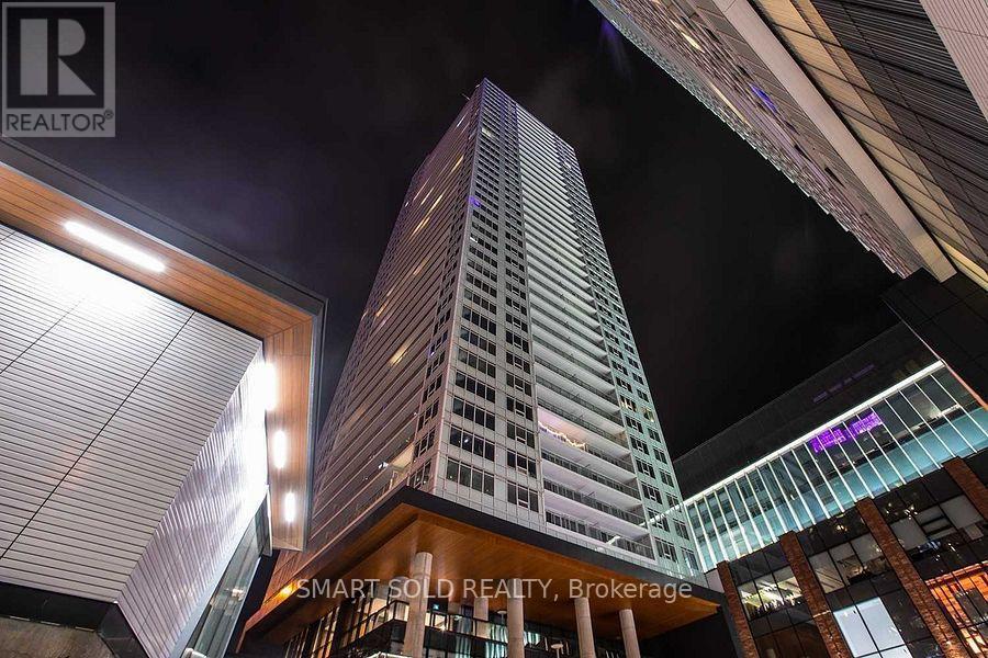 2711 - 19 Bathurst Street, Toronto, Ontario  M5V 0N1 - Photo 2 - C12322374