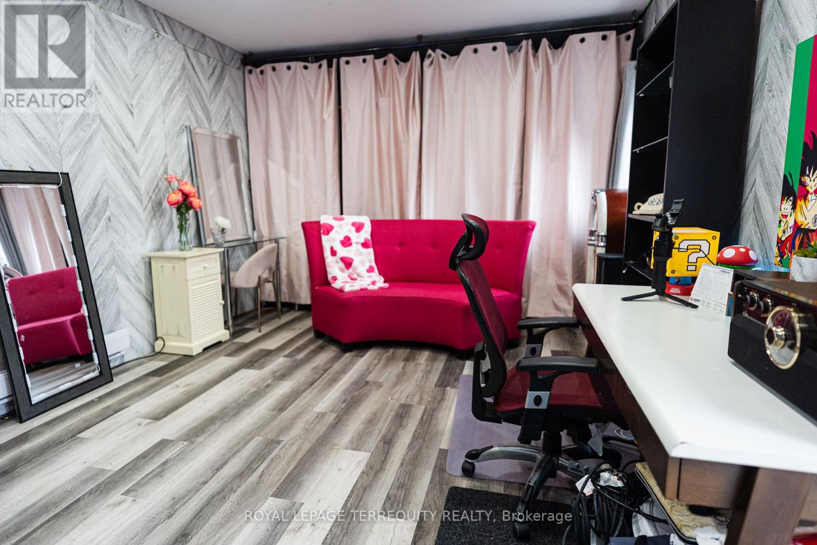 968 Castlefield Avenue, Toronto, Ontario  M6B 1E2 - Photo 10 - W12204889