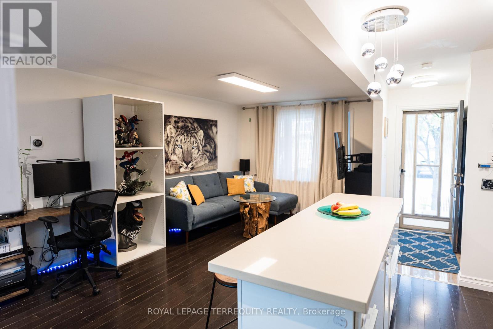 Property at 968 CASTLEFIELD AVENUE image 5