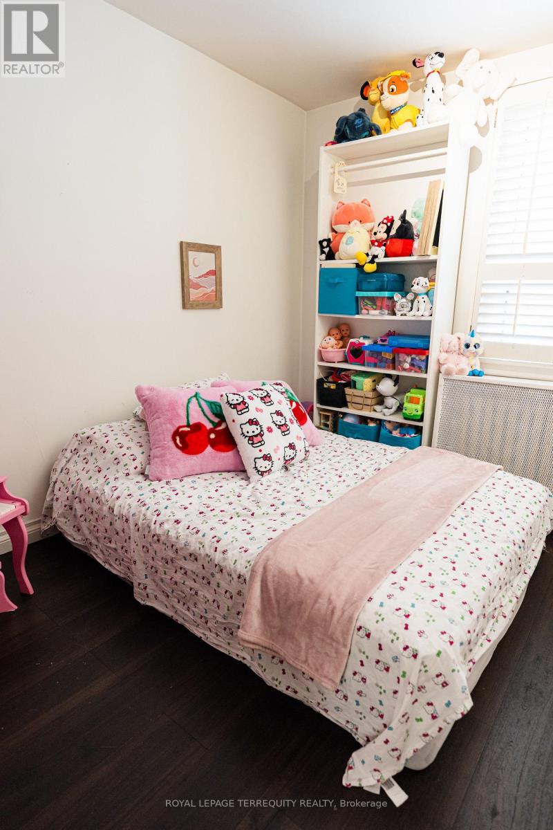 968 Castlefield Avenue, Toronto, Ontario  M6B 1E2 - Photo 8 - W12204889
