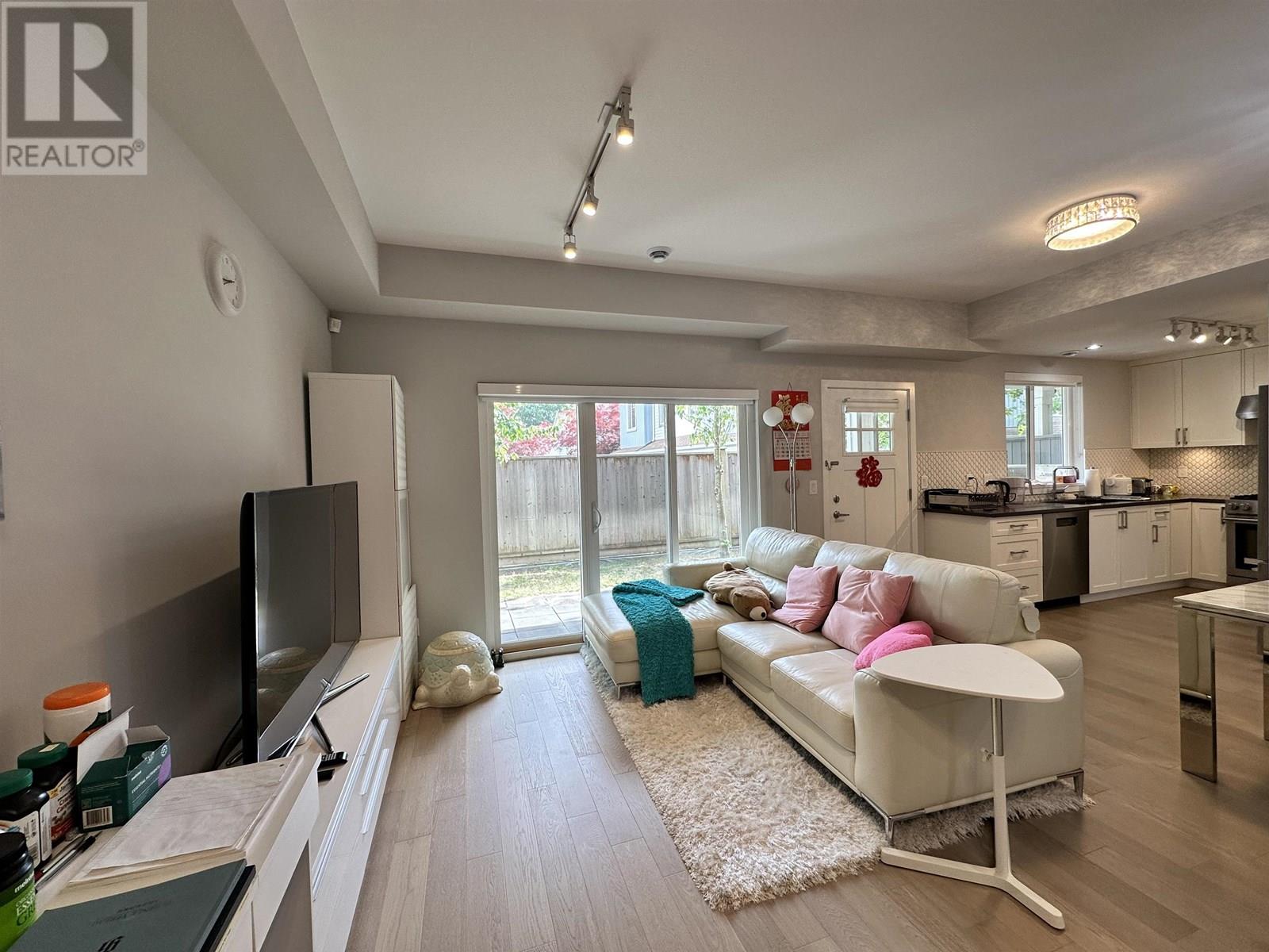 32 7180 Lechow Street, Richmond, British Columbia  V6Y 0K9 - Photo 3 - R3033174