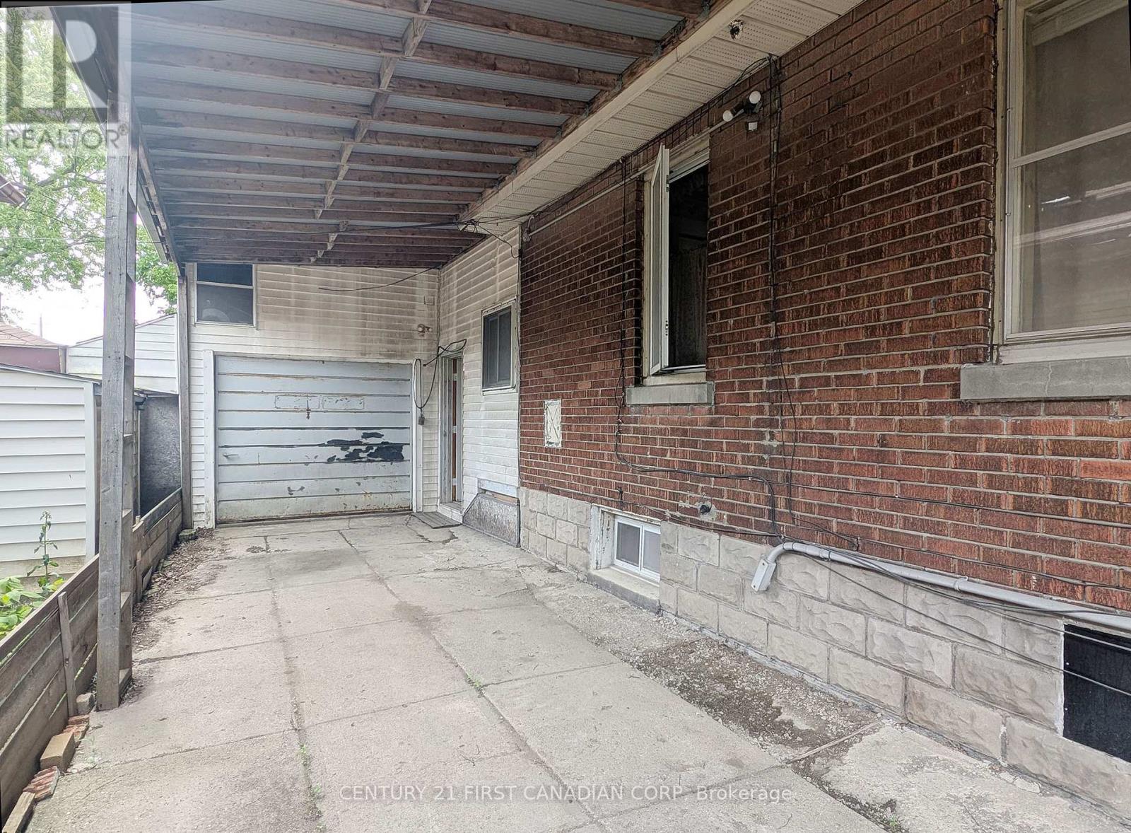 1169 Oxford Street E, London East, Ontario  N5Y 3L7 - Photo 13 - X12204468