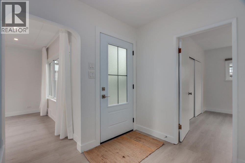 181 W Windsor Road, North Vancouver, British Columbia  V7N 2M9 - Photo 13 - R3015656