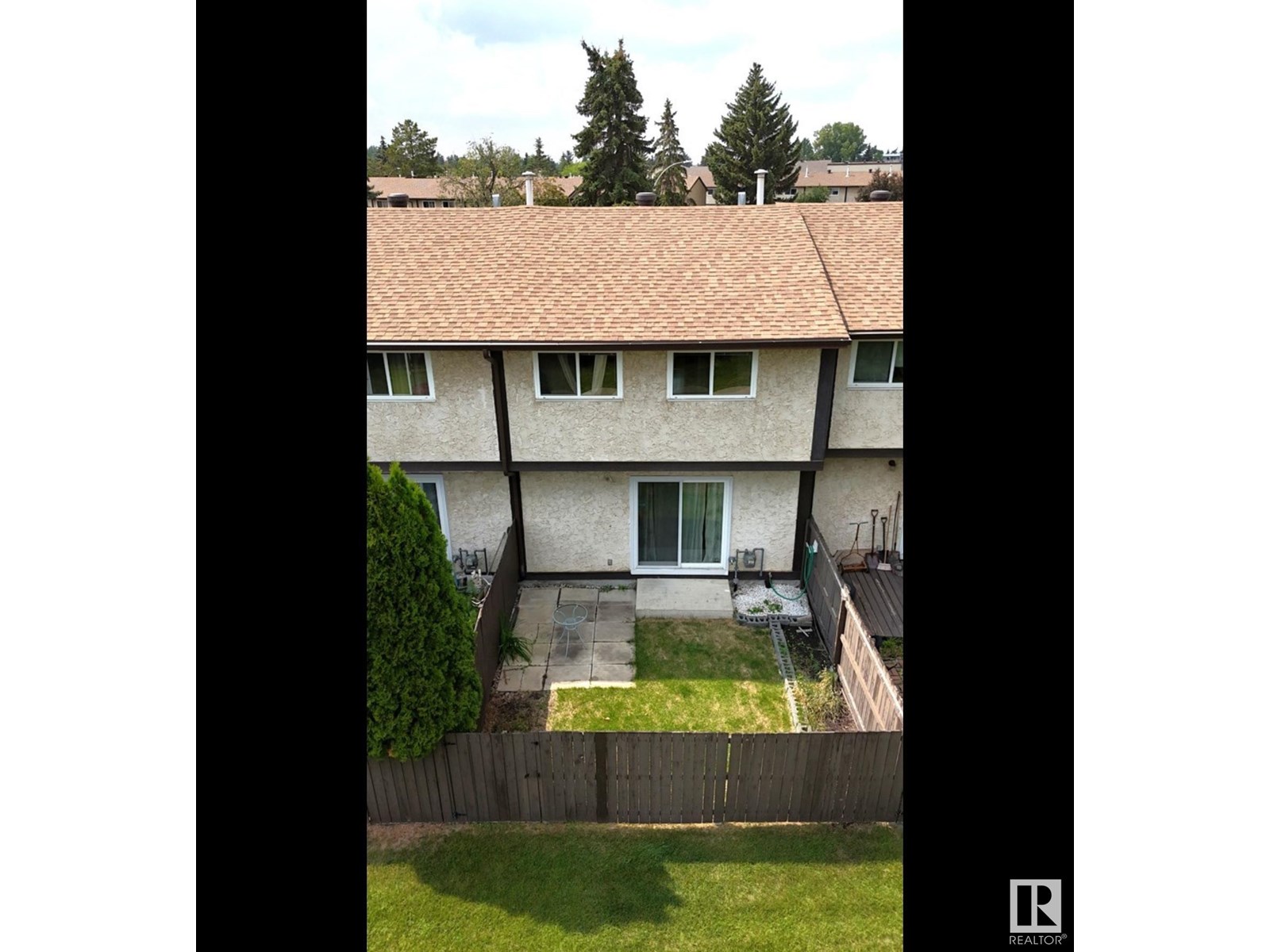 Property at 18048 93 AV NW NW image 4