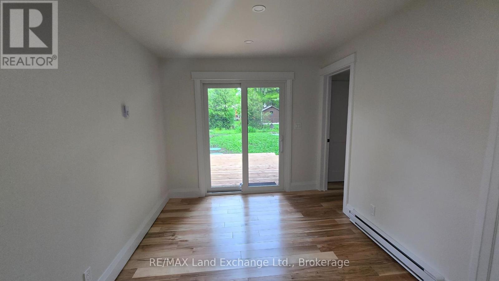 325 Ojibwa Trail, Huron-Kinloss, Ontario  N0G 2R0 - Photo 3 - X12219792
