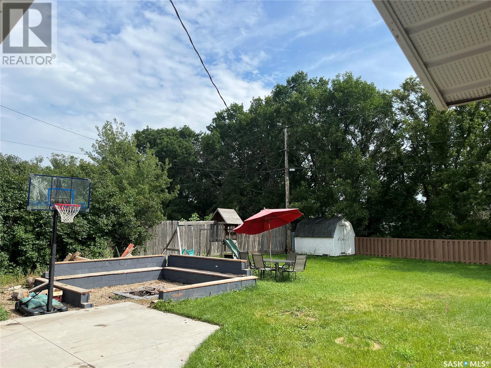 206 3rd Avenue, Caronport, Saskatchewan  S0H 0S0 - Photo 38 - SK014539