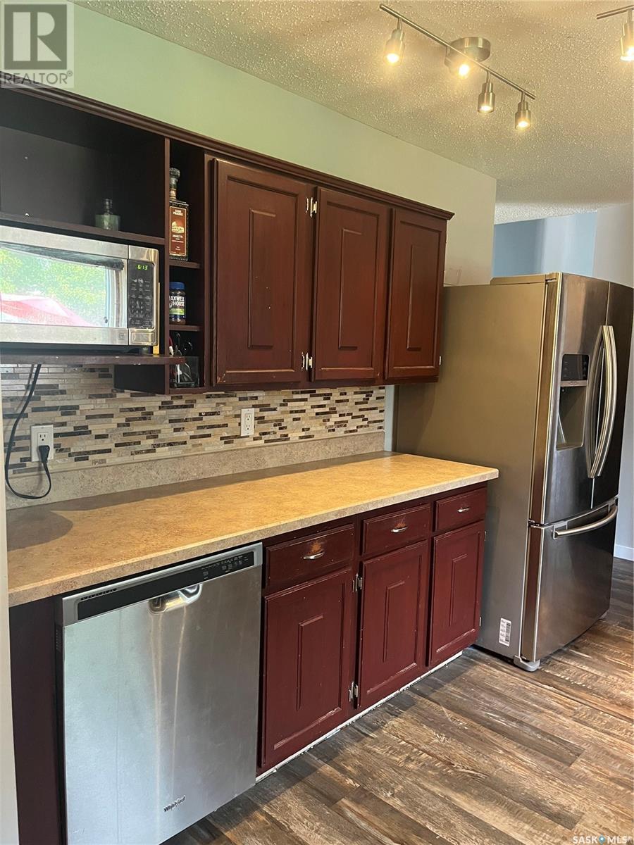 206 3rd Avenue, Caronport, Saskatchewan  S0H 0S0 - Photo 5 - SK014539