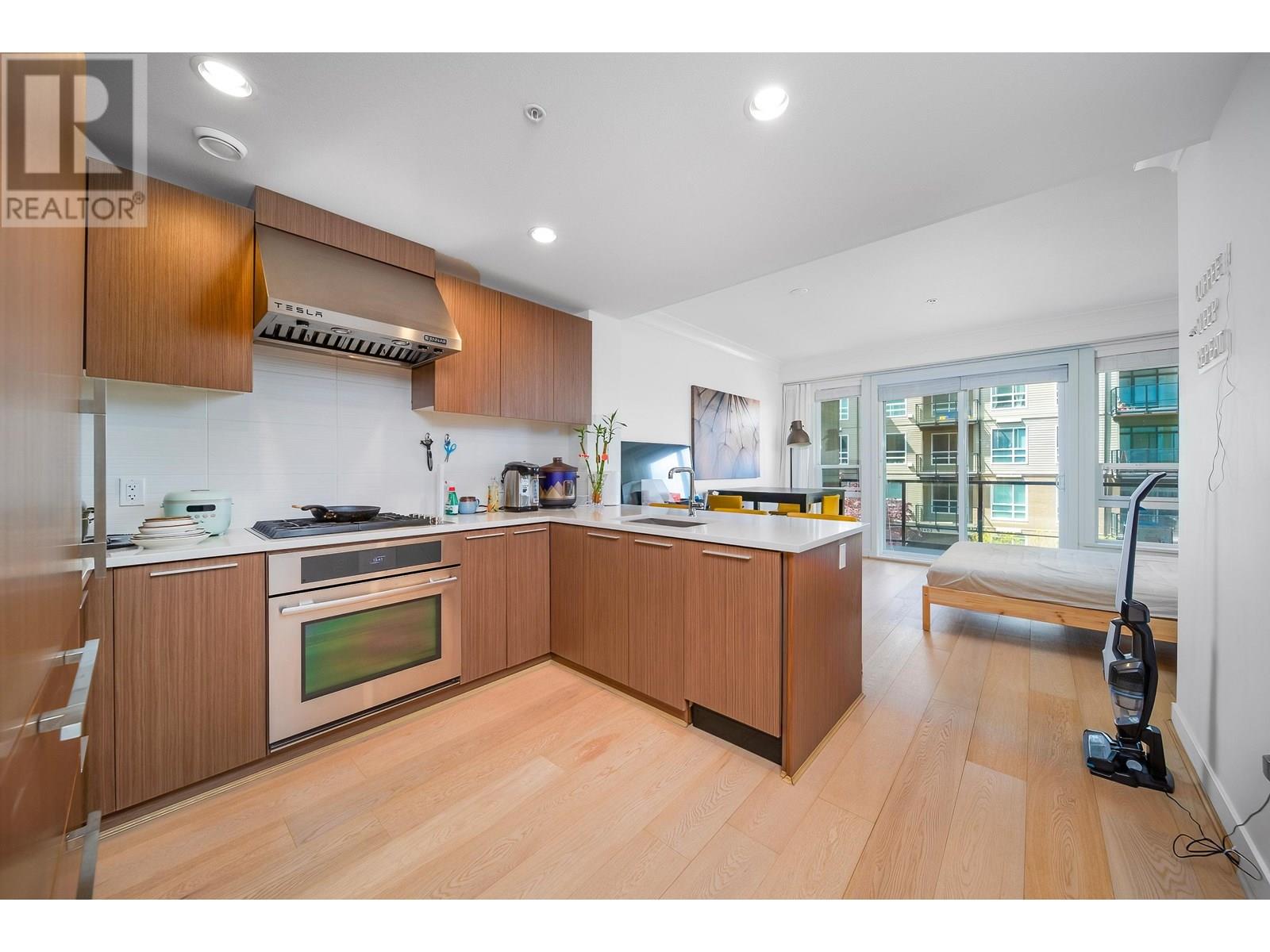 311 6033 Gray Avenue, Vancouver, British Columbia  V6S 0G3 - Photo 6 - R3027461