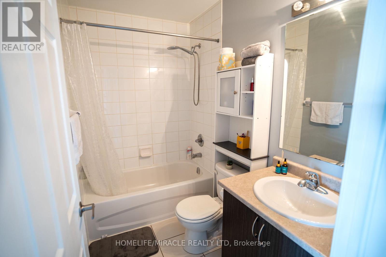 306 - 54 Sky Harbour Drive N, Brampton, Ontario  L6Y 6B9 - Photo 7 - W12322826