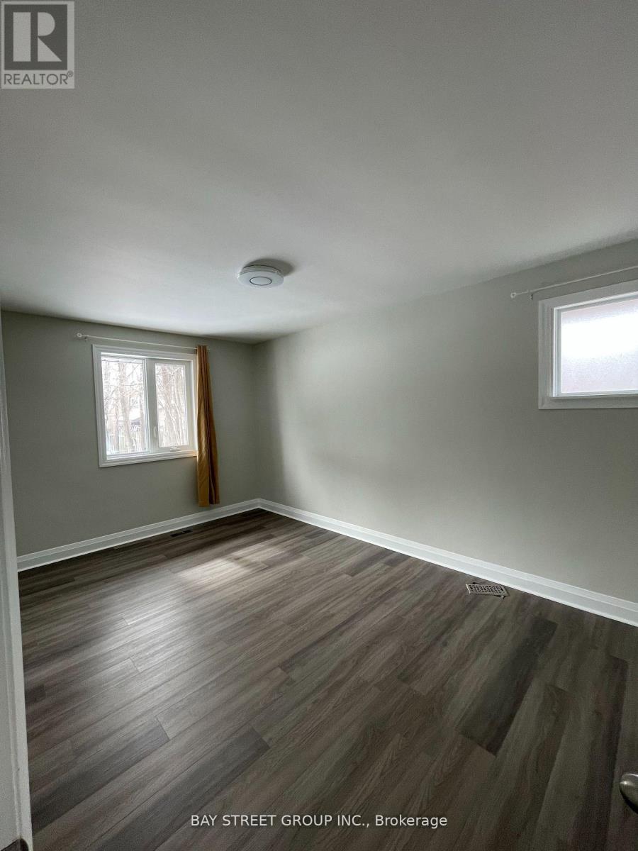 Main - 370 Centre Street E, Richmond Hill, Ontario  L4C 1B6 - Photo 5 - N12322841