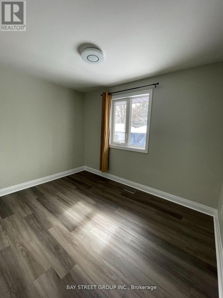 Main - 370 Centre Street E, Richmond Hill, Ontario  L4C 1B6 - Photo 8 - N12322841