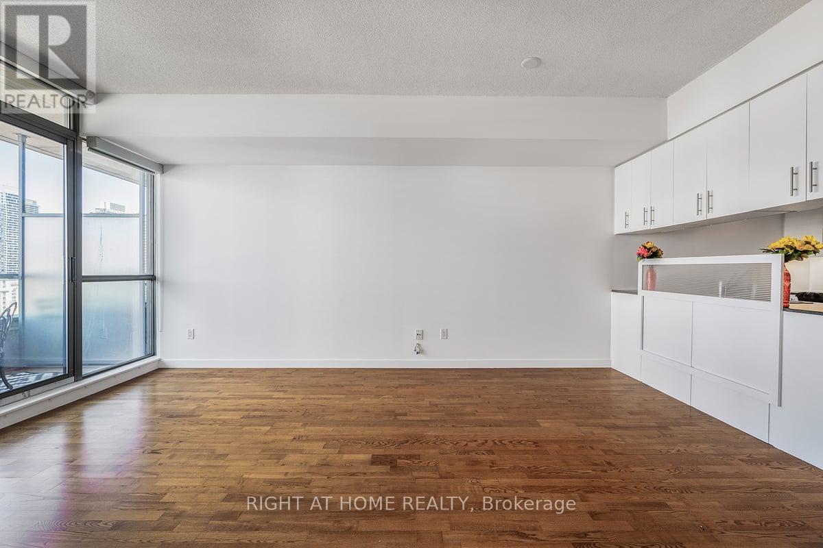 2104 - 281 Mutual Street, Toronto, Ontario  M4Y 3C4 - Photo 11 - C12322844