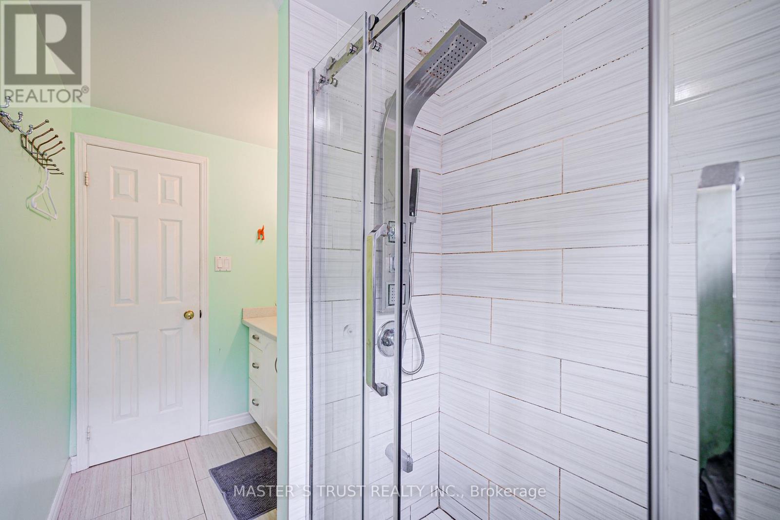 24 Queensgate Court, Markham (Unionville), Ontario  L3R 8L5 - Photo 36 - N12322842
