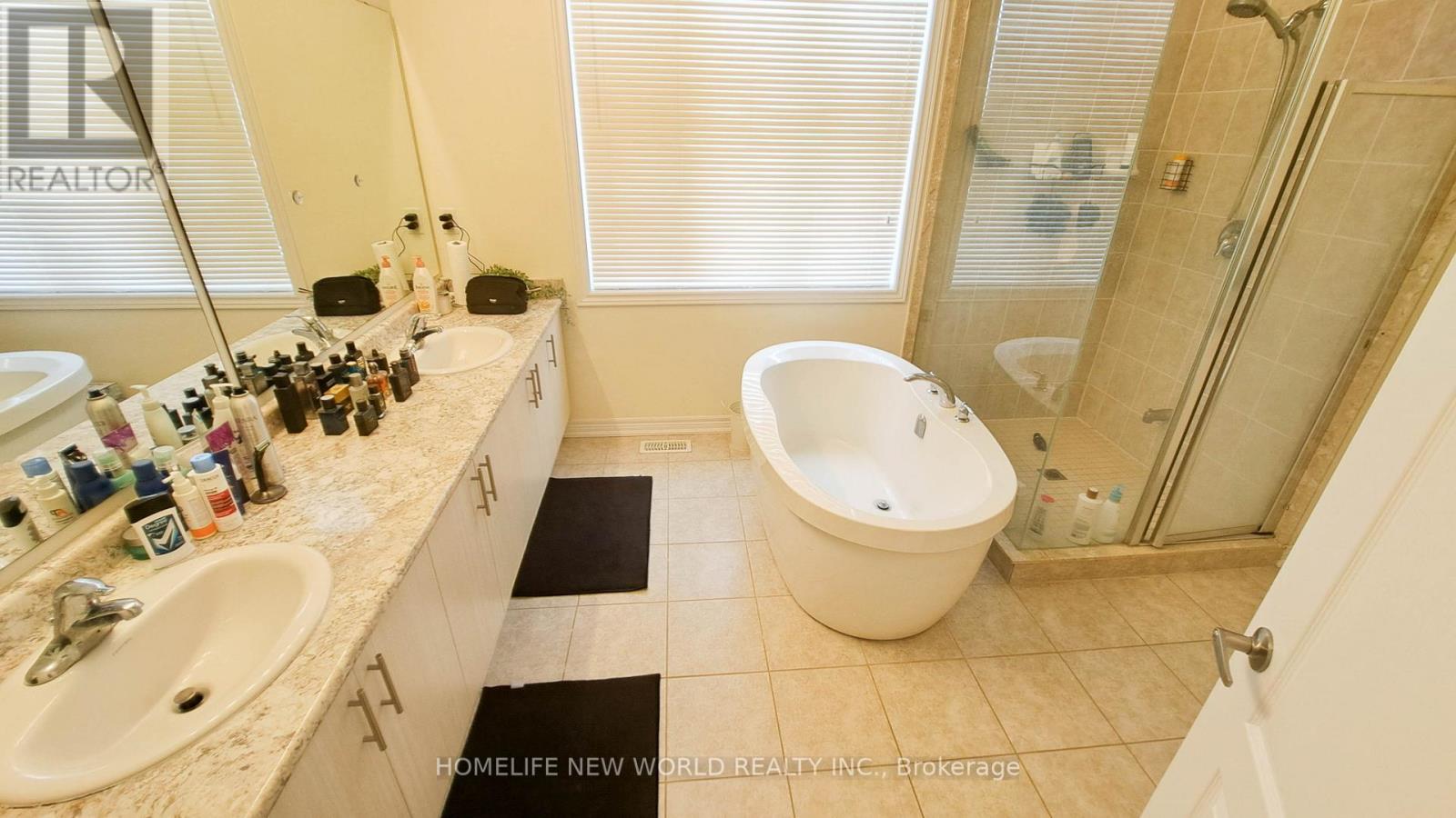 2 Falconridge Terrace, East Gwillimbury, Ontario  L9N 0R2 - Photo 20 - N12301529