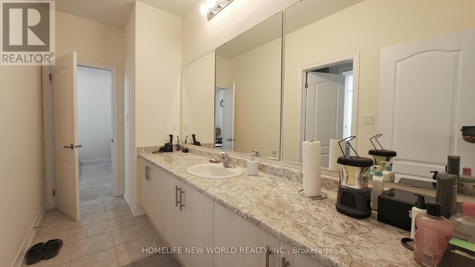 2 Falconridge Terrace, East Gwillimbury, Ontario  L9N 0R2 - Photo 30 - N12301529