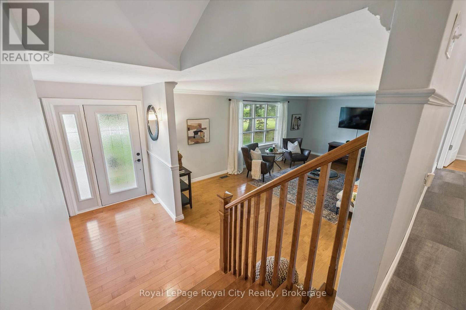 15 Wellington Drive, Centre Wellington, Ontario  N0B 1J0 - Photo 19 - X12314914