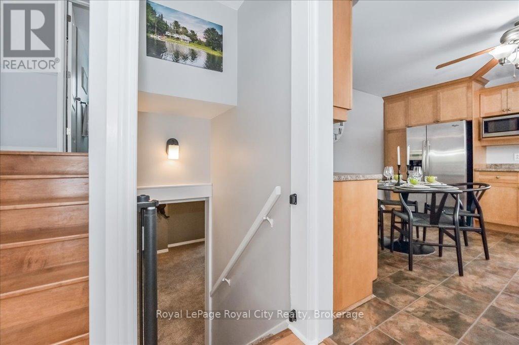 15 Wellington Drive, Centre Wellington, Ontario  N0B 1J0 - Photo 27 - X12314914