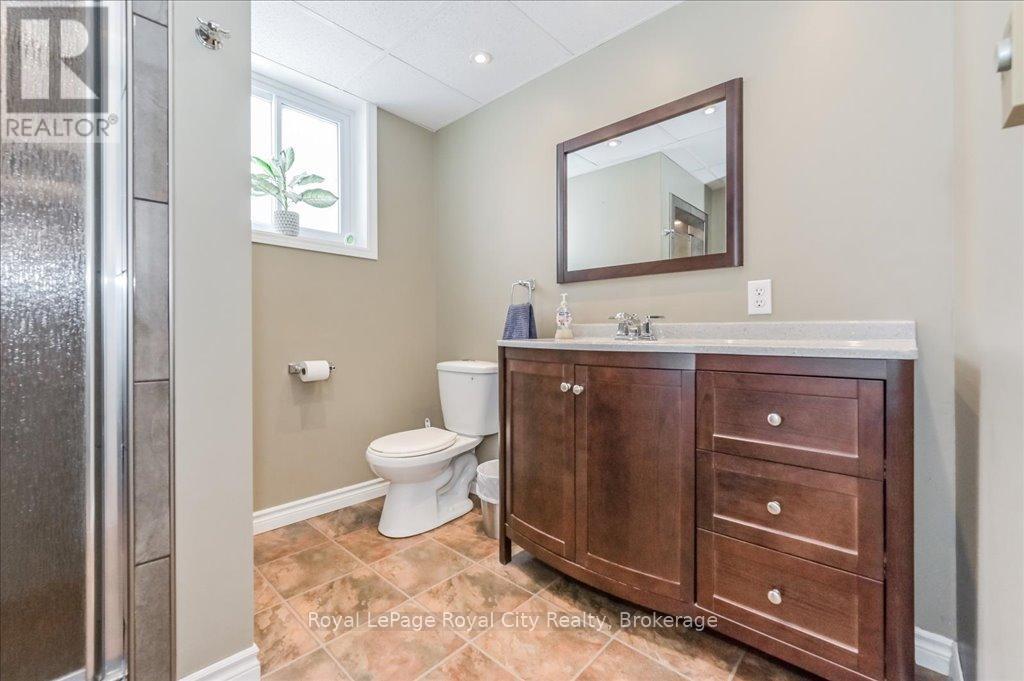 15 Wellington Drive, Centre Wellington, Ontario  N0B 1J0 - Photo 31 - X12314914