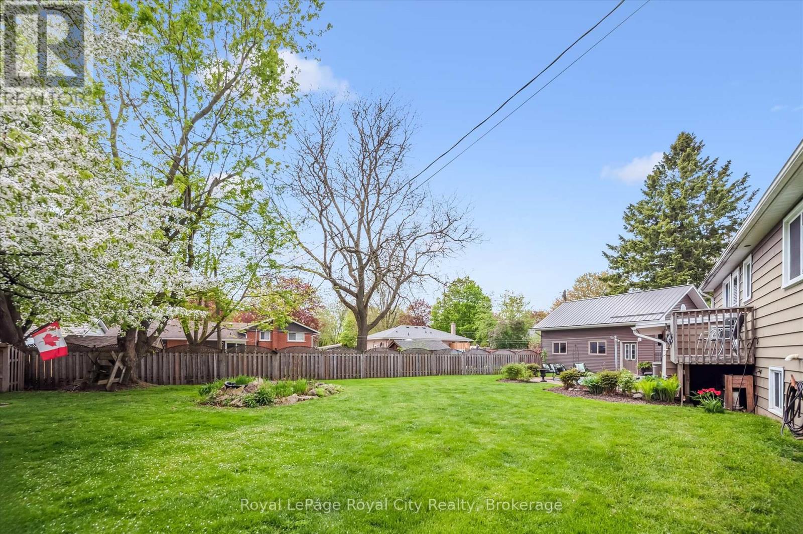 15 Wellington Drive, Centre Wellington, Ontario  N0B 1J0 - Photo 42 - X12314914