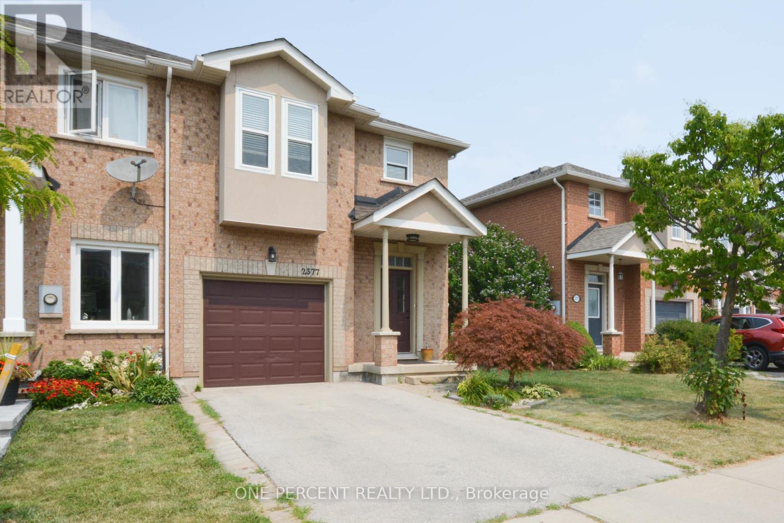 2377 Dalebrook Drive, Oakville, Ontario  L6H 6K4 - Photo 2 - W12322892