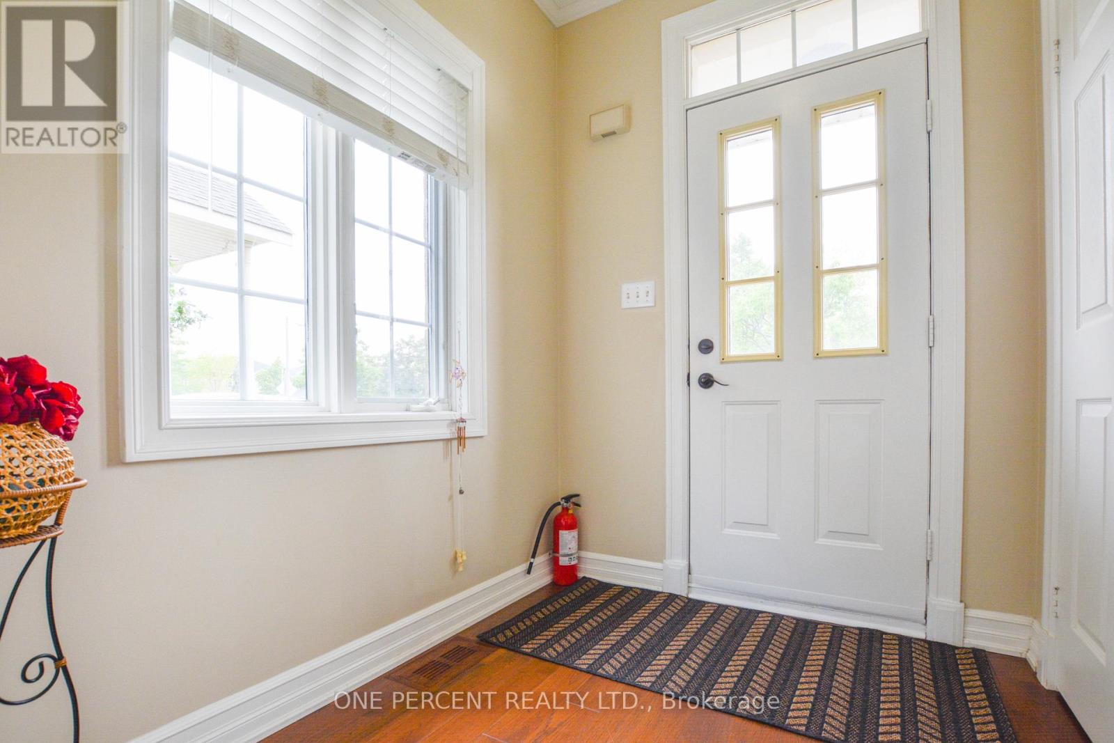 2377 Dalebrook Drive, Oakville, Ontario  L6H 6K4 - Photo 4 - W12322892