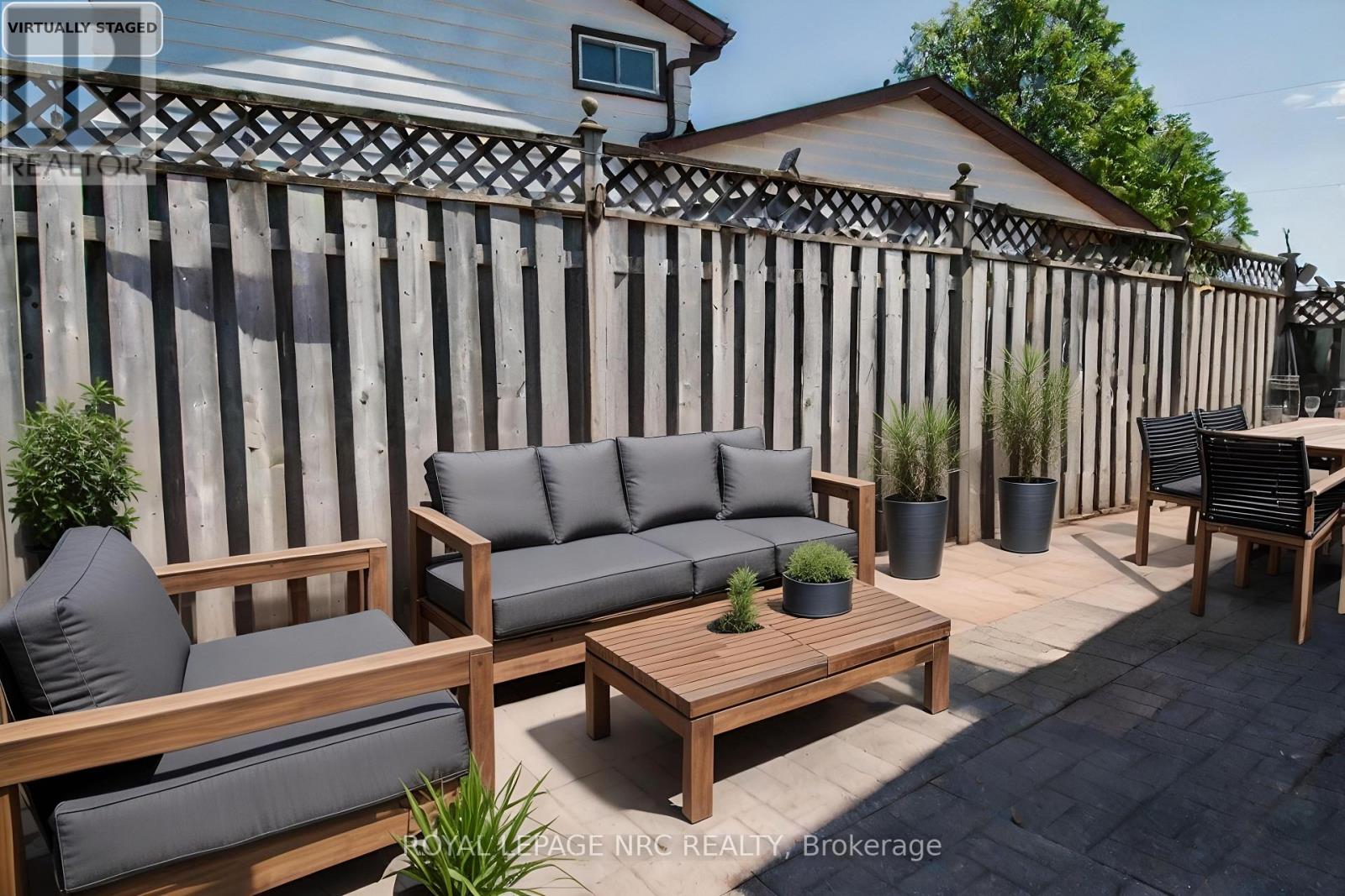 11 Exeter Drive, St. Catharines, Ontario  L2P 3M9 - Photo 20 - X12322901