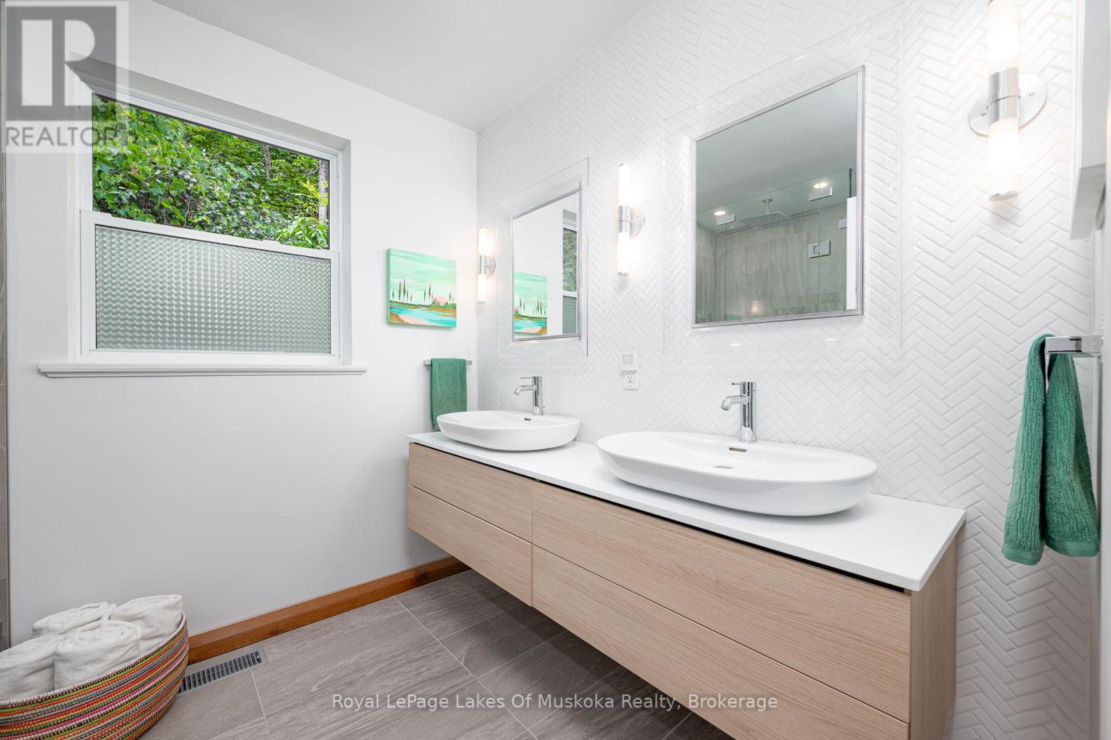 30 Forest Road, Kawartha Lakes, Ontario  K0M 1M0 - Photo 26 - X12313104