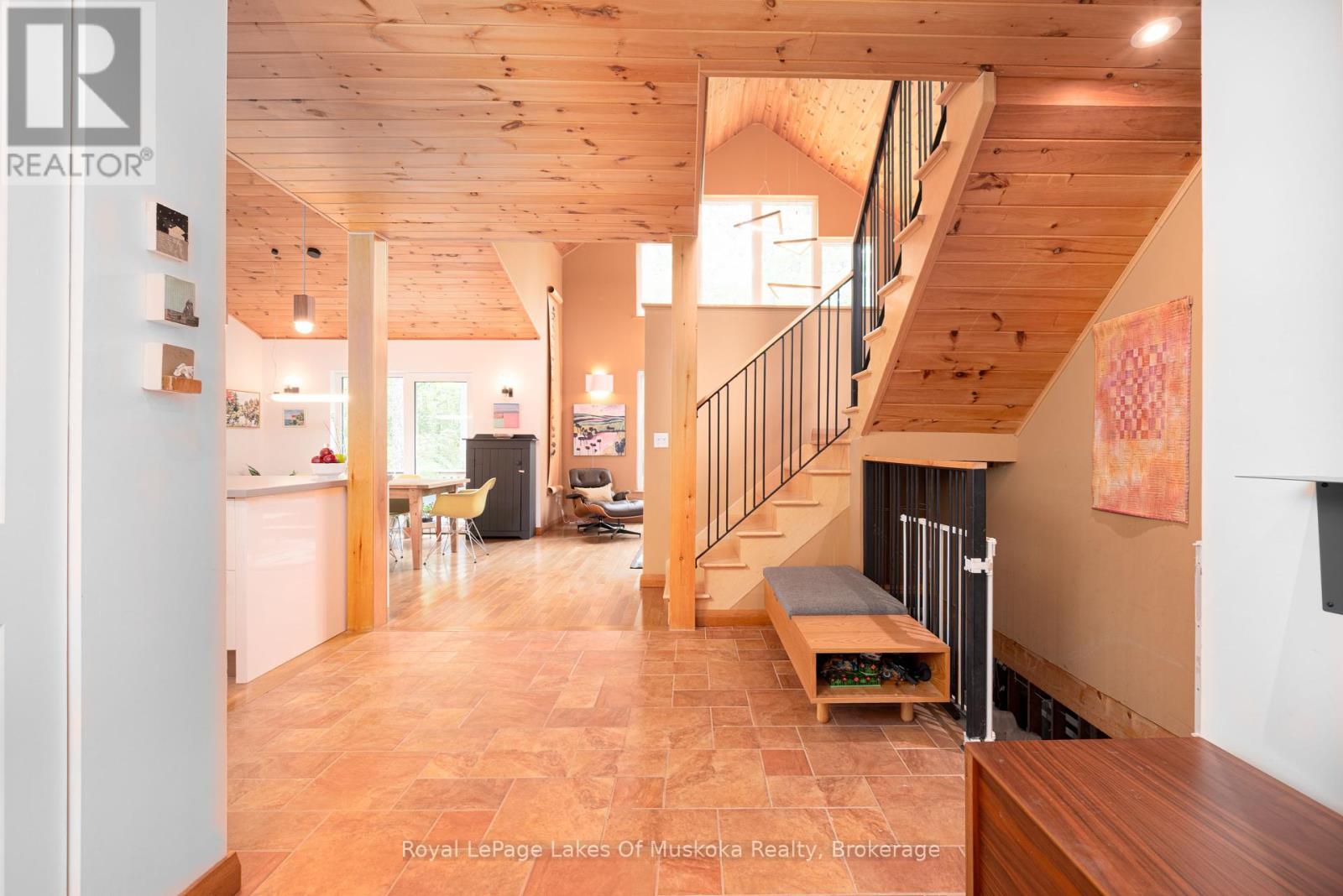 30 Forest Road, Kawartha Lakes, Ontario  K0M 1M0 - Photo 7 - X12313104