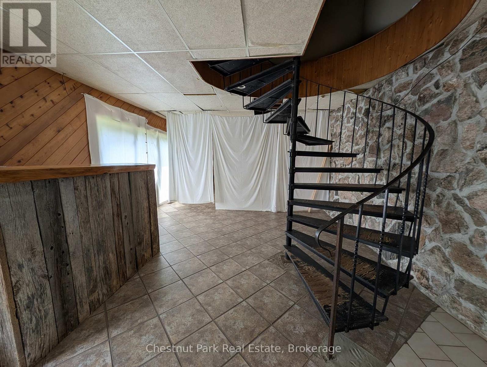 1014 Torrance Road, Muskoka Lakes, Ontario  P0C 1M0 - Photo 11 - X12322910