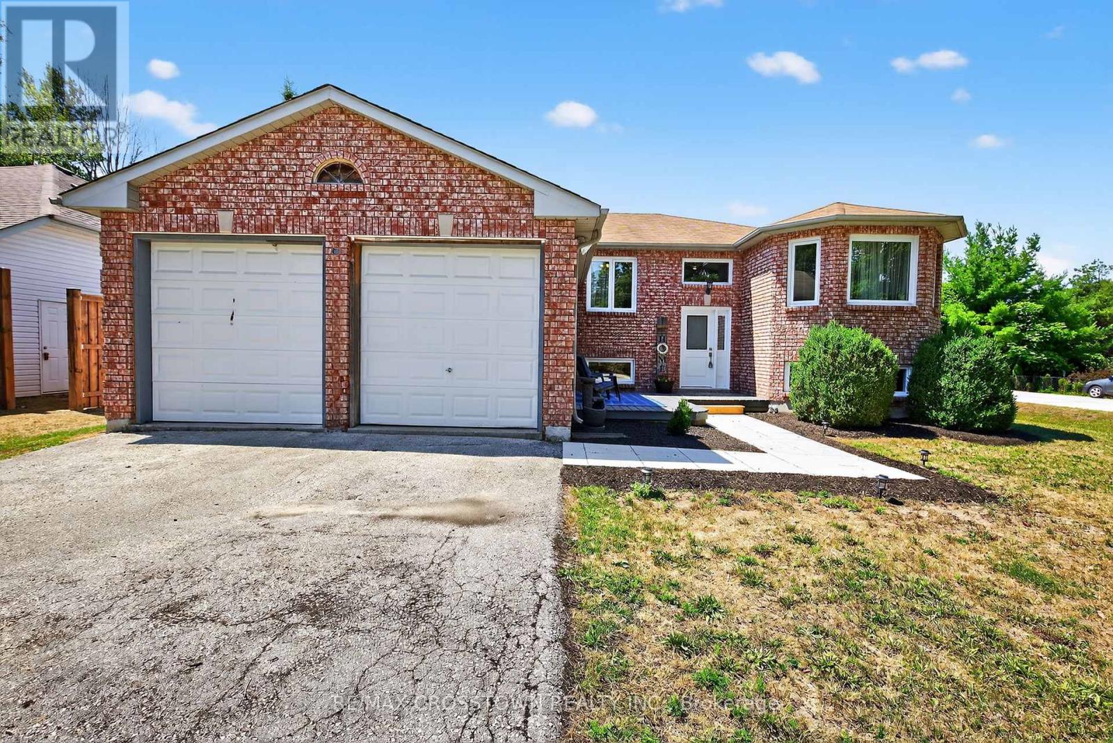 2 BIRCHMOUNT CIRCLE, Wasaga Beach, Ontario