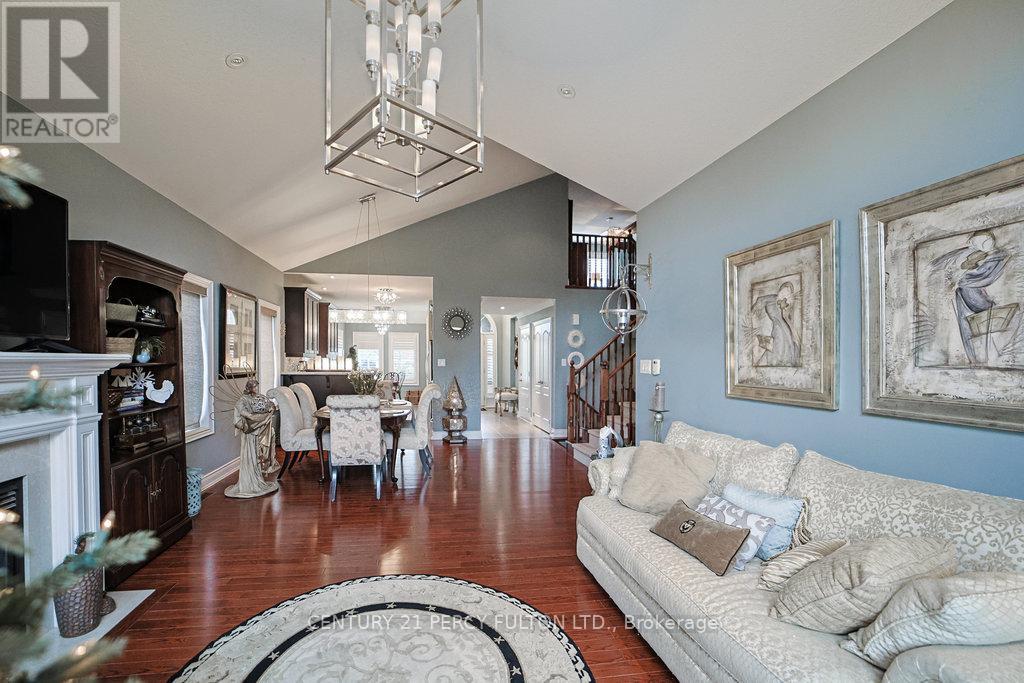 Property at 159 RIDGE WAY image 4