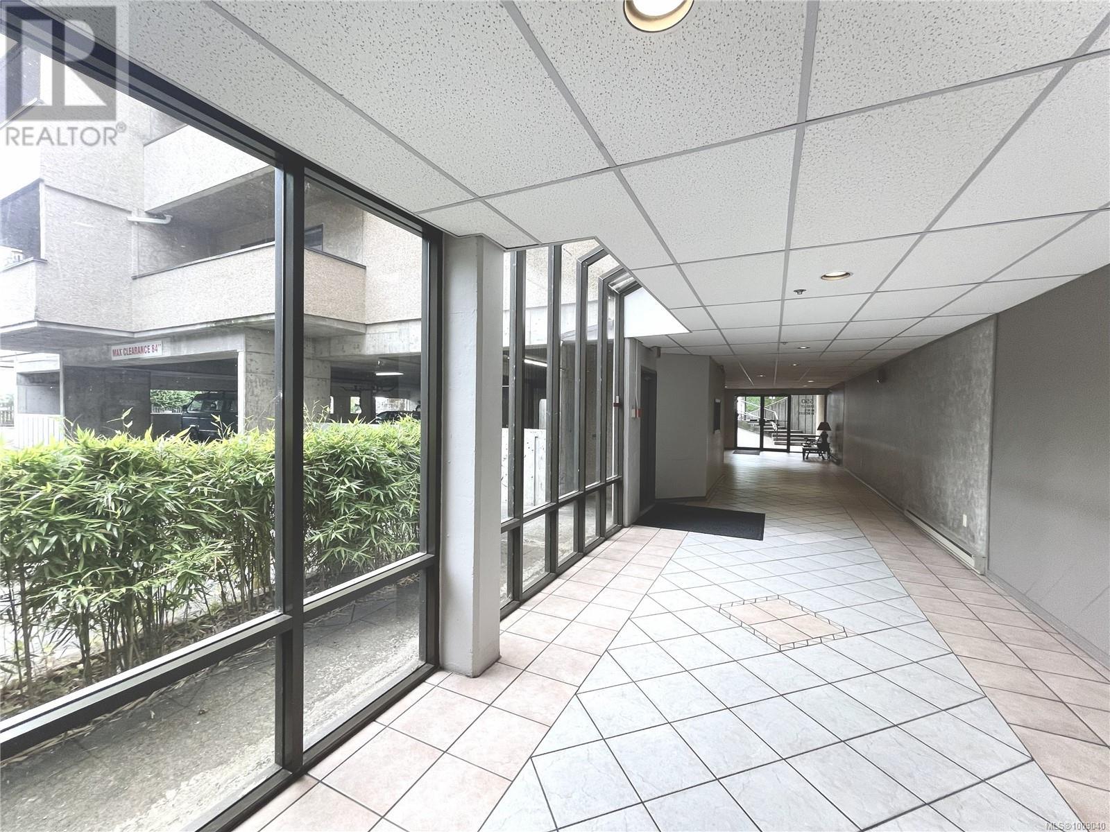 Property at 201 550 Bradley St image 2