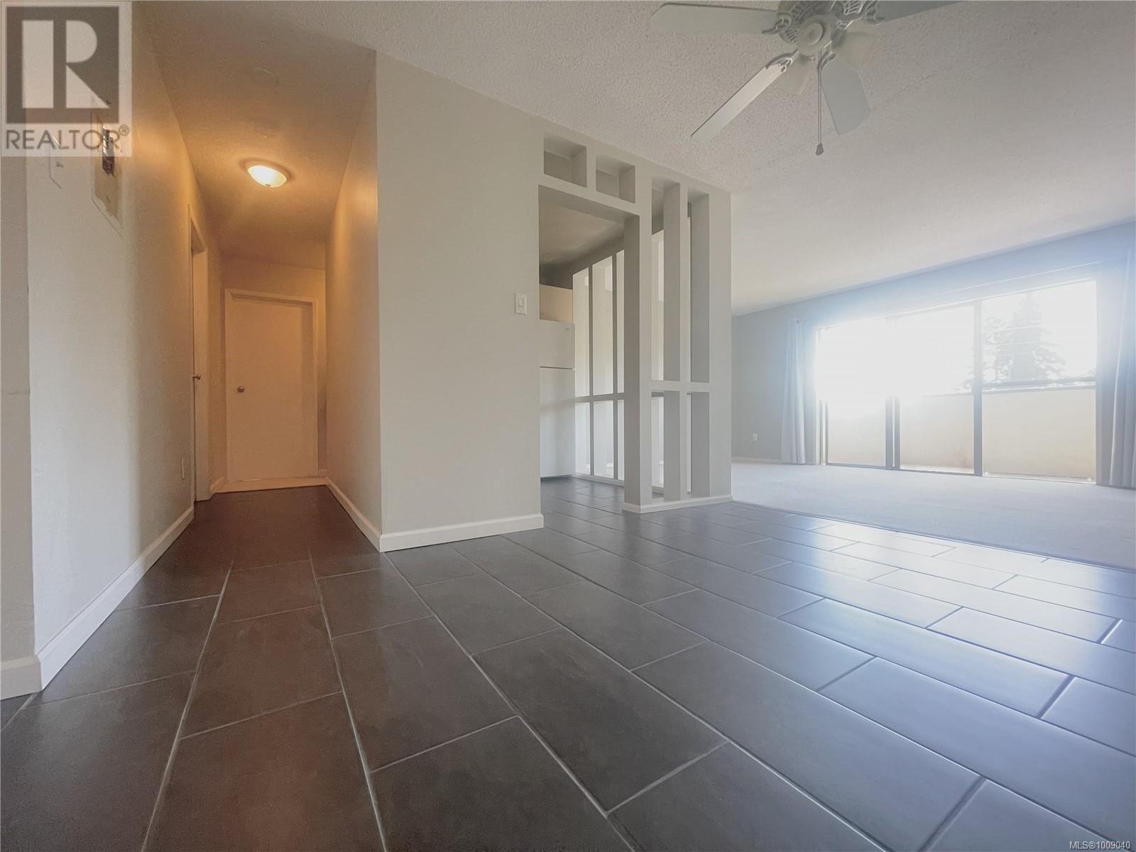 Property at 201 550 Bradley St image 3