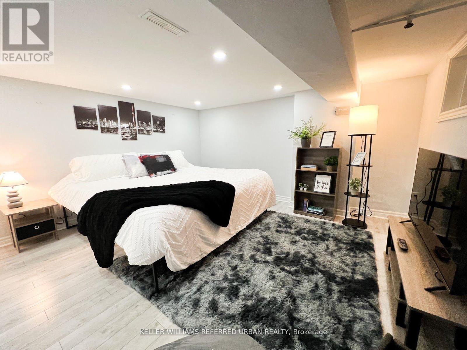 2480 St Clair Avenue W, Toronto, Ontario  M6N 1L3 - Photo 8 - W12322934